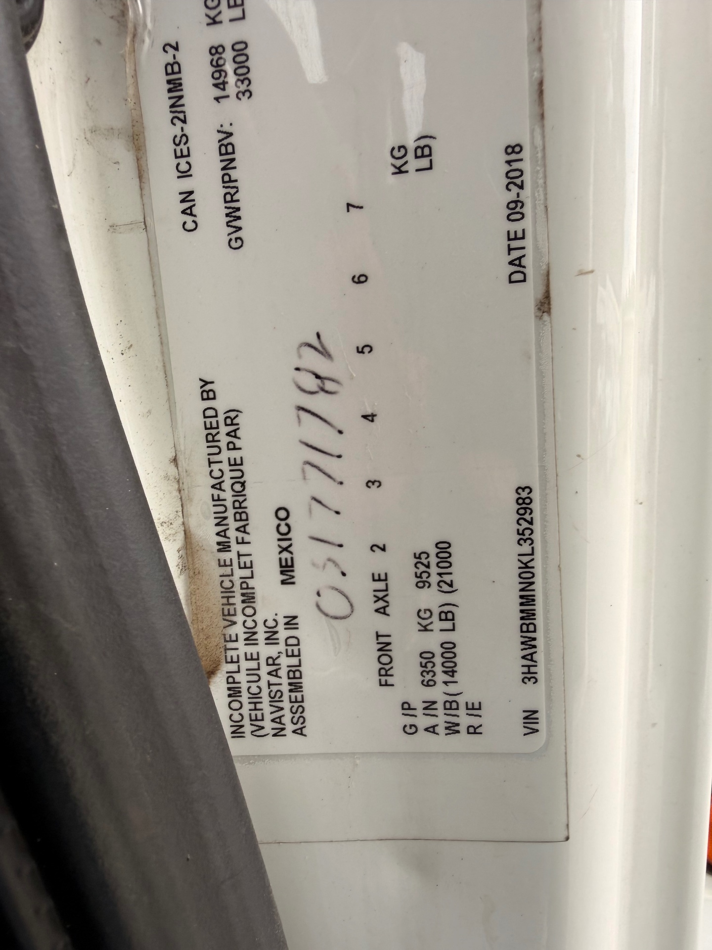 2019 International 7300 Terex bucket truck — IMG_3100.jpeg