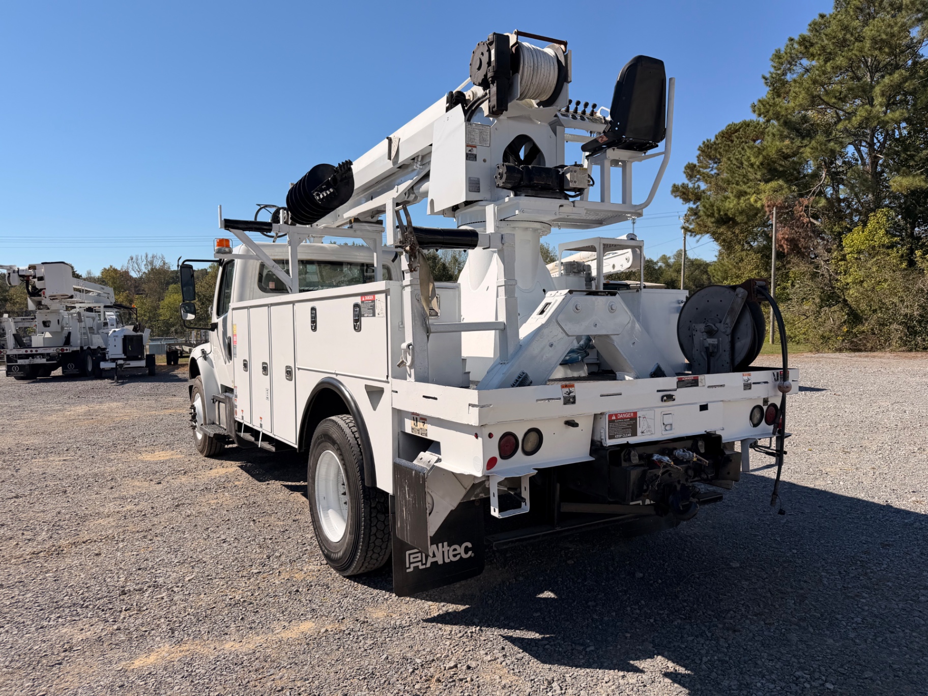 2018 Freightliner M2 106 Altec digger derrick