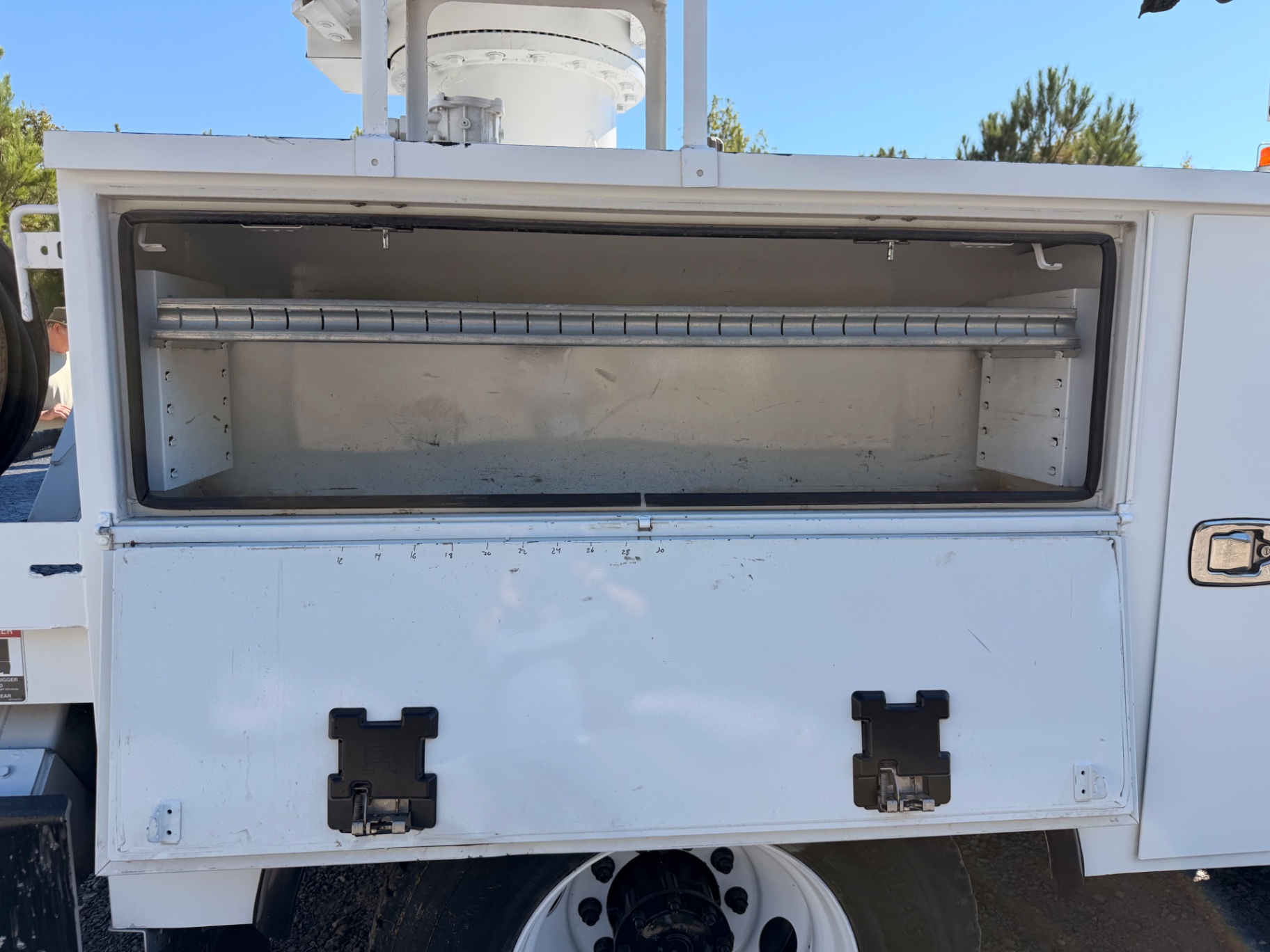 2018 Freightliner M2 106 Altec digger derrick