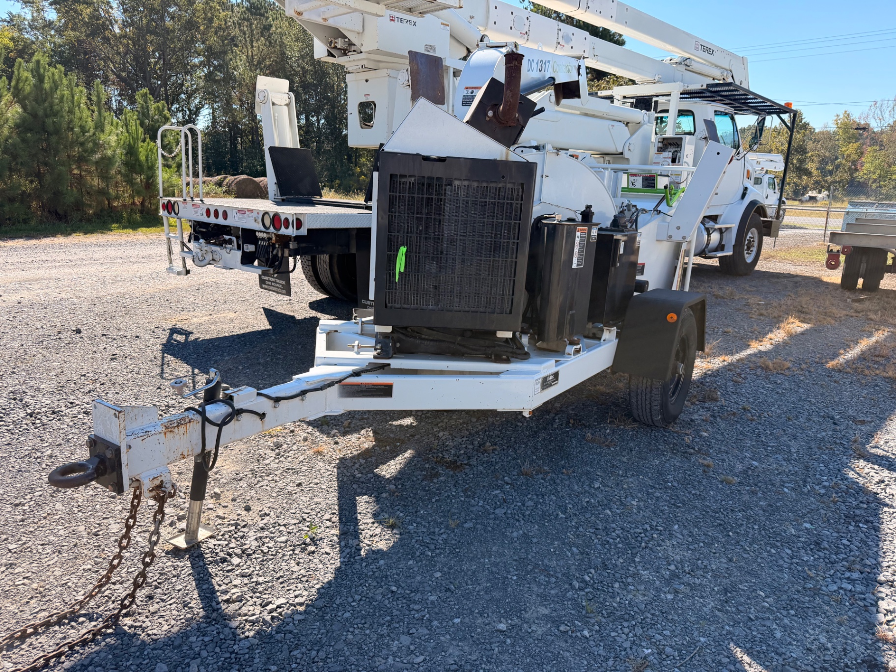 2020 Altec DC1317 chipper photo 2