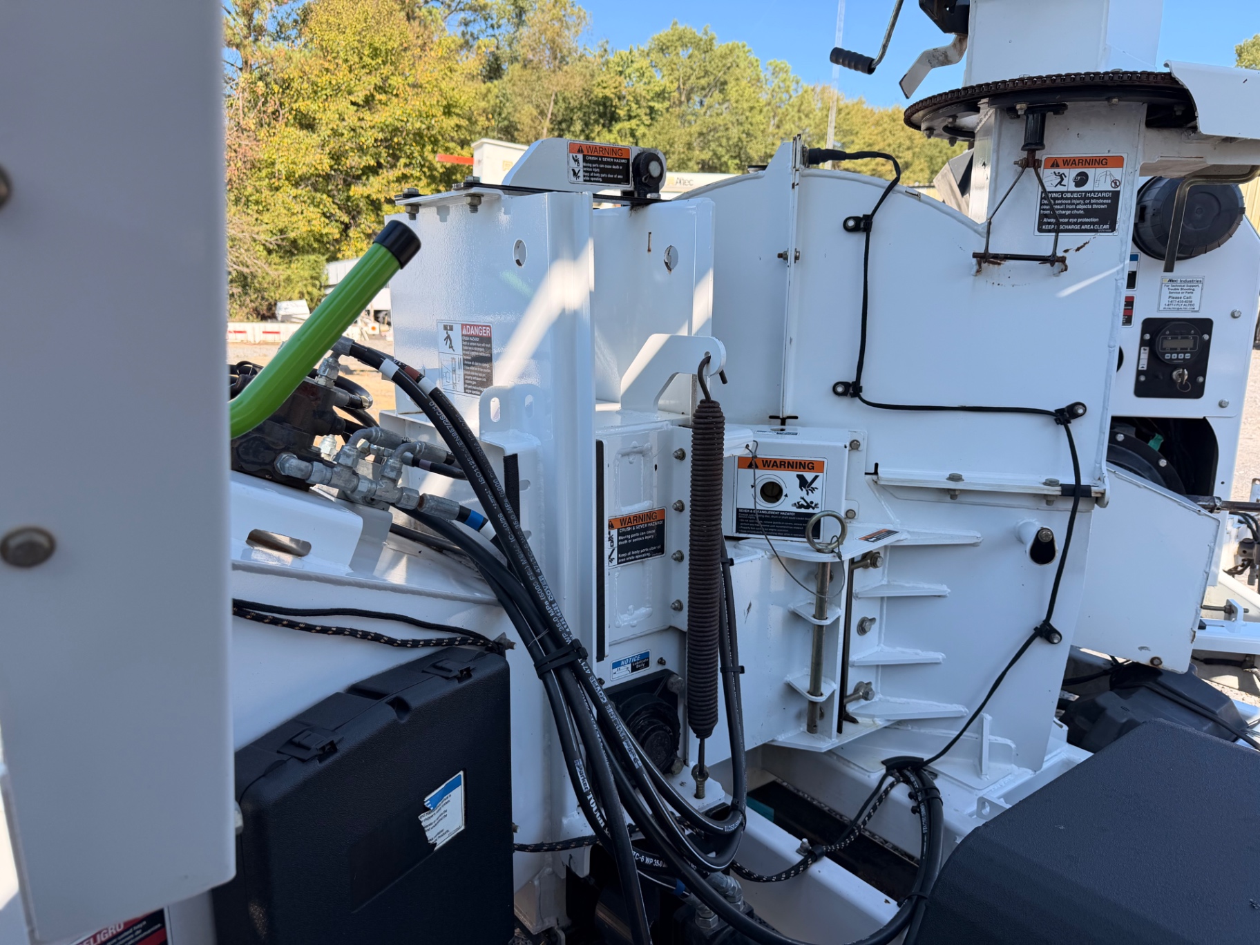 2020 Altec DC1317 chipper photo 6
