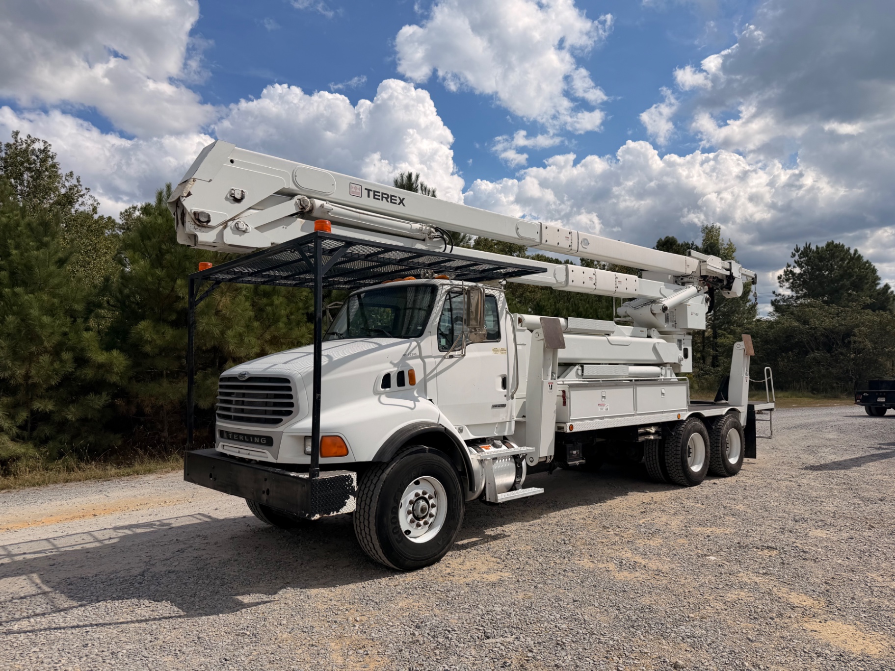 2009 Sterling Terex bucket truck front three-quarter view