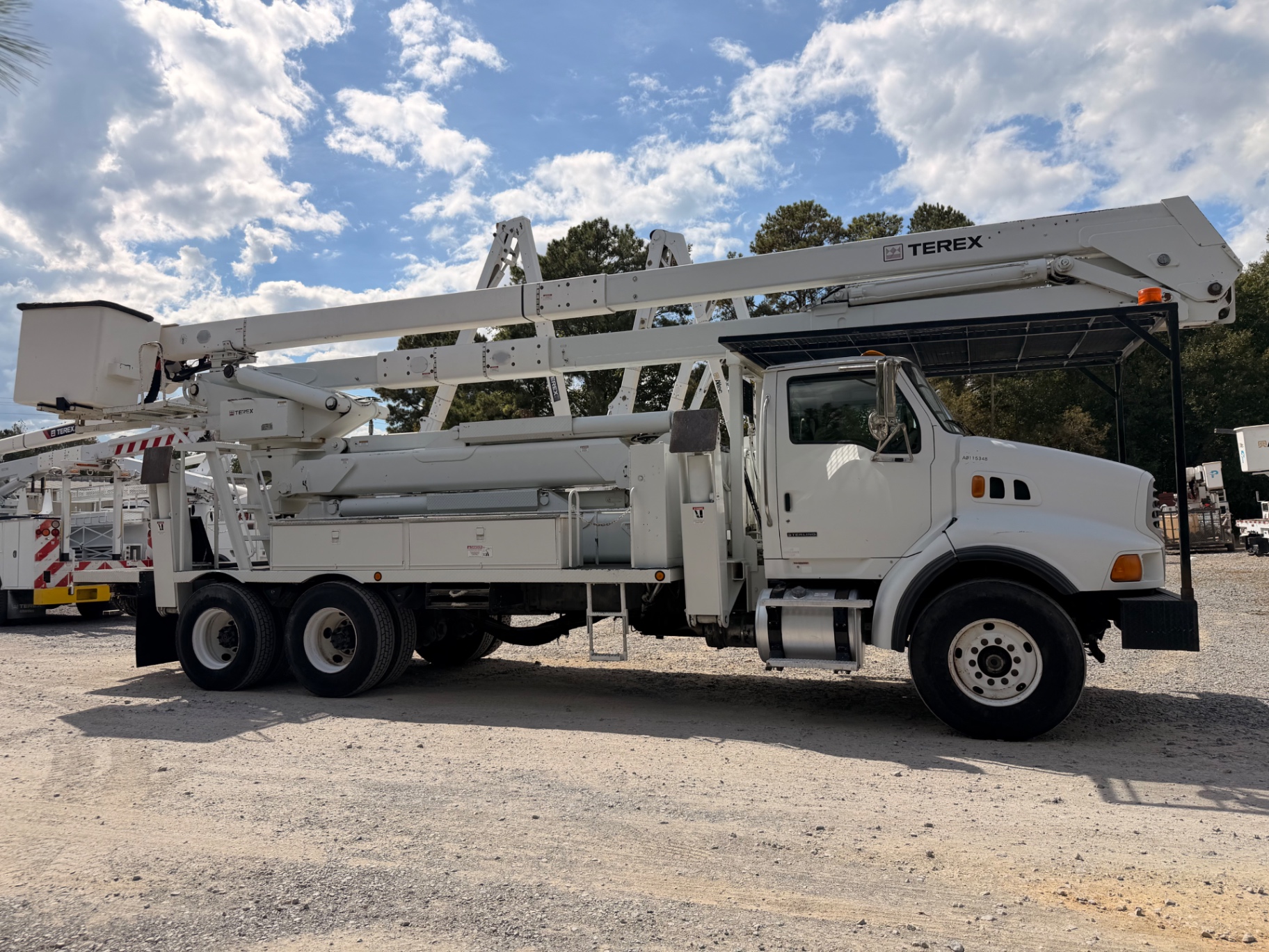Side profile of Sterling Terex bucket truck